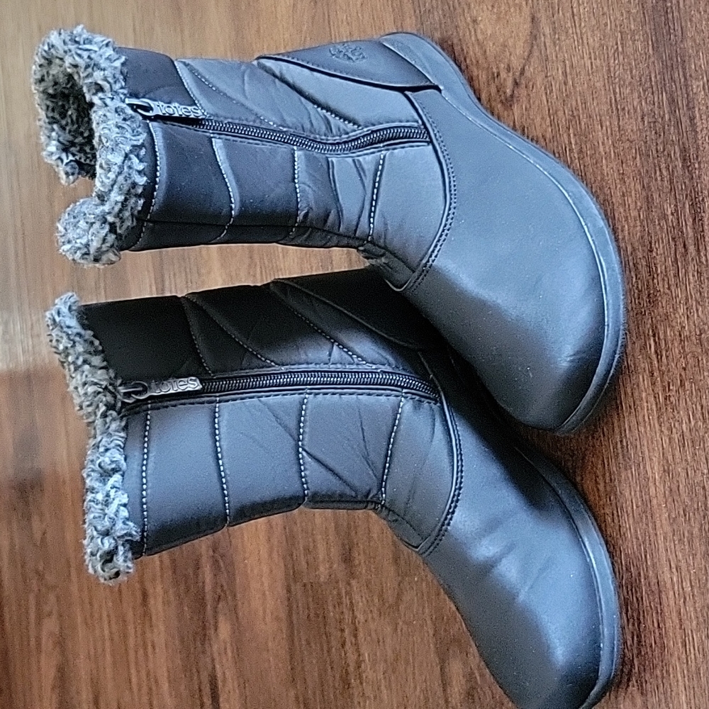 Totes water repellent boots